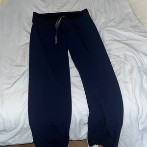 Women’s basic Livingston scrub pants in navy